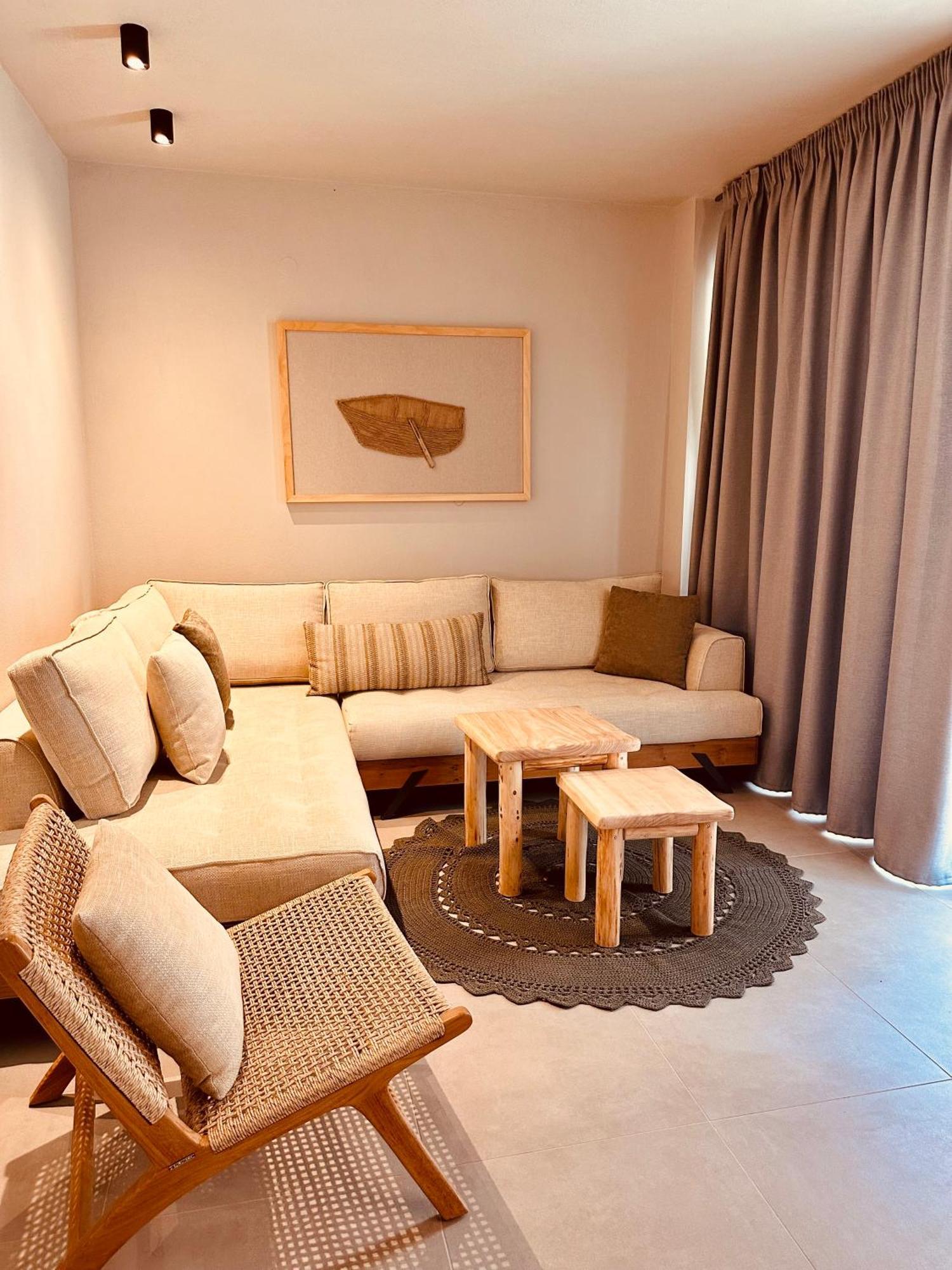 Amo Golden Suites Khrysi Ammoudia Eksteriør bilde