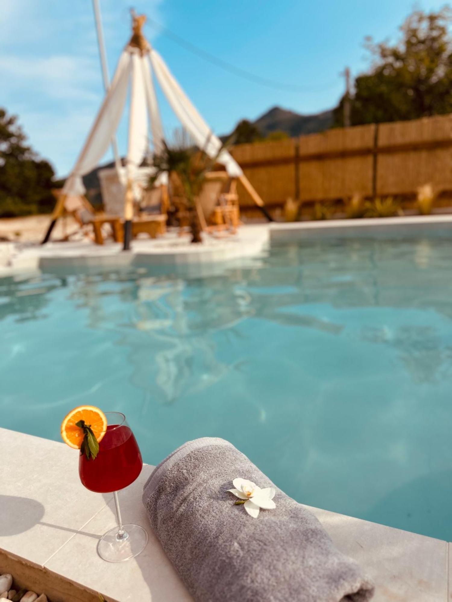 Amo Golden Suites Khrysi Ammoudia Eksteriør bilde