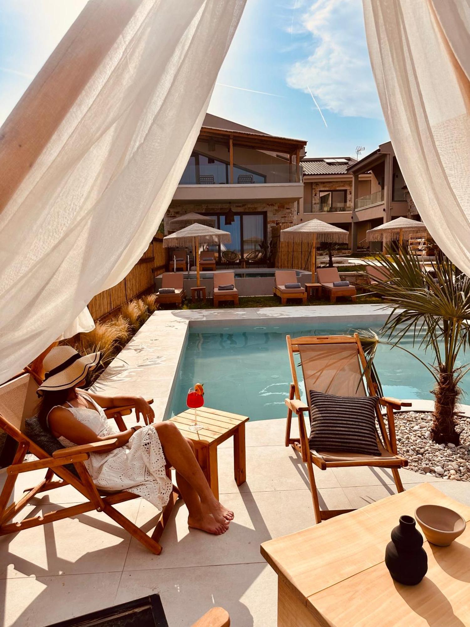Amo Golden Suites Khrysi Ammoudia Eksteriør bilde