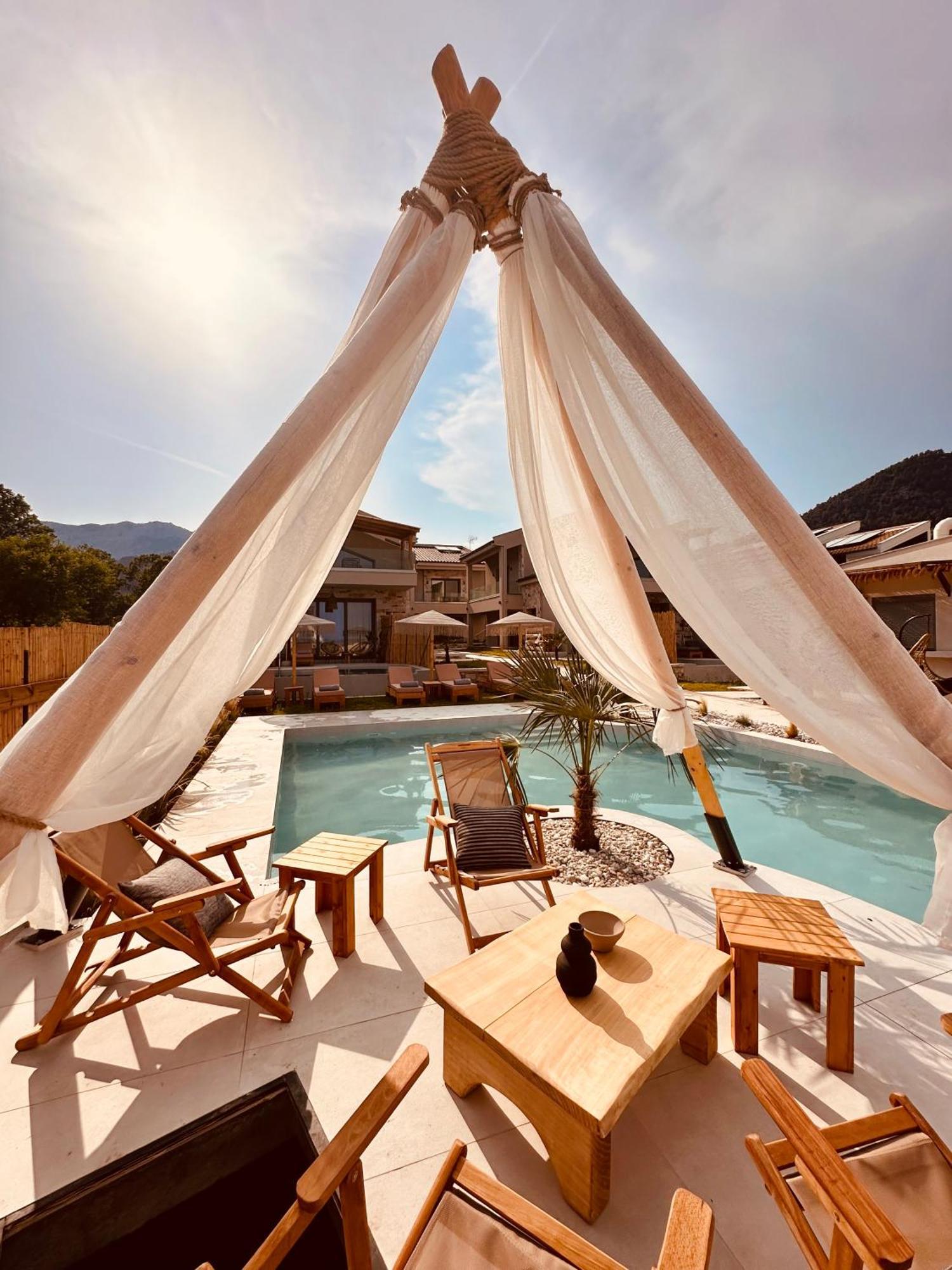 Amo Golden Suites Khrysi Ammoudia Eksteriør bilde