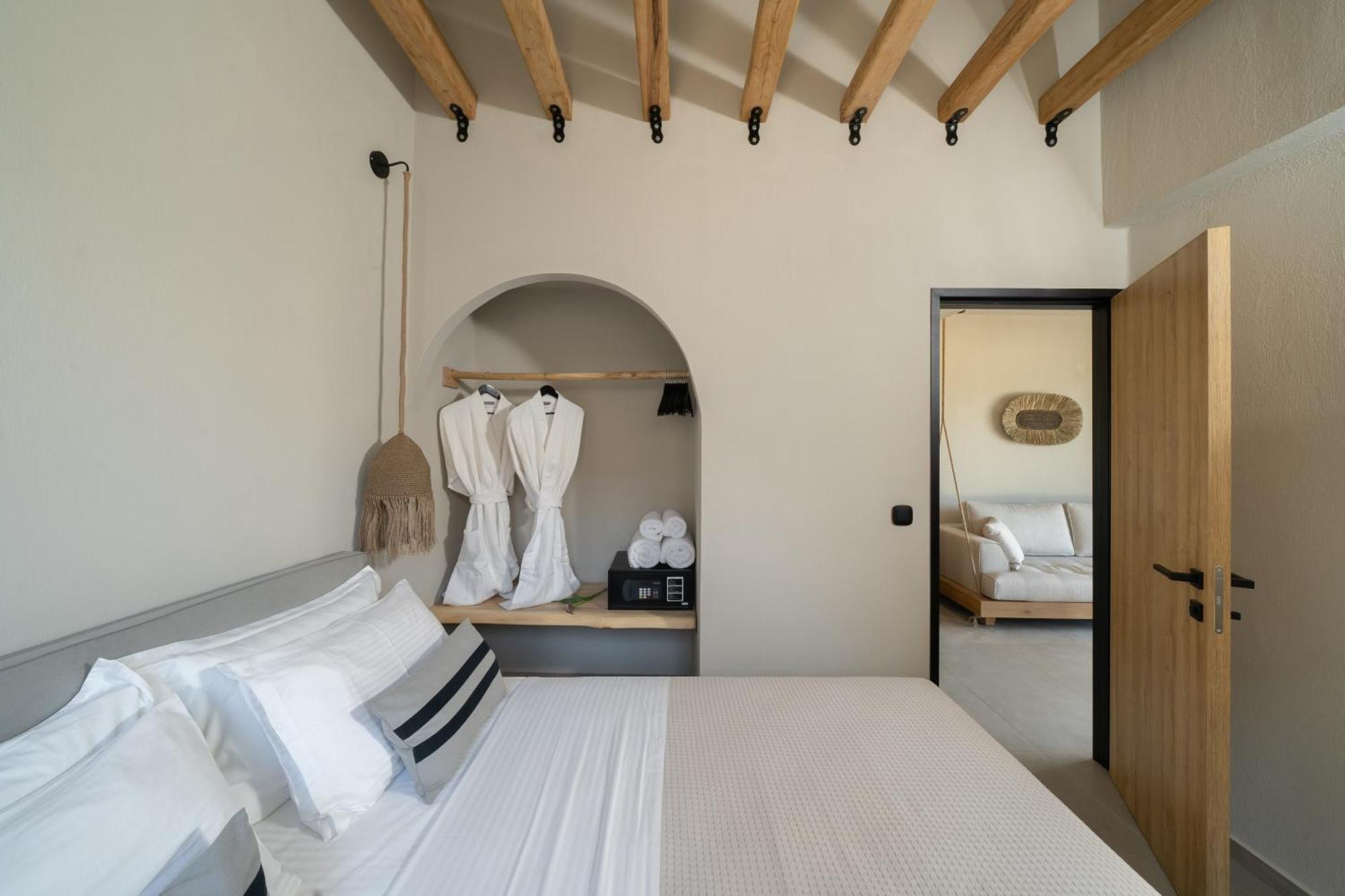 Amo Golden Suites Khrysi Ammoudia Eksteriør bilde