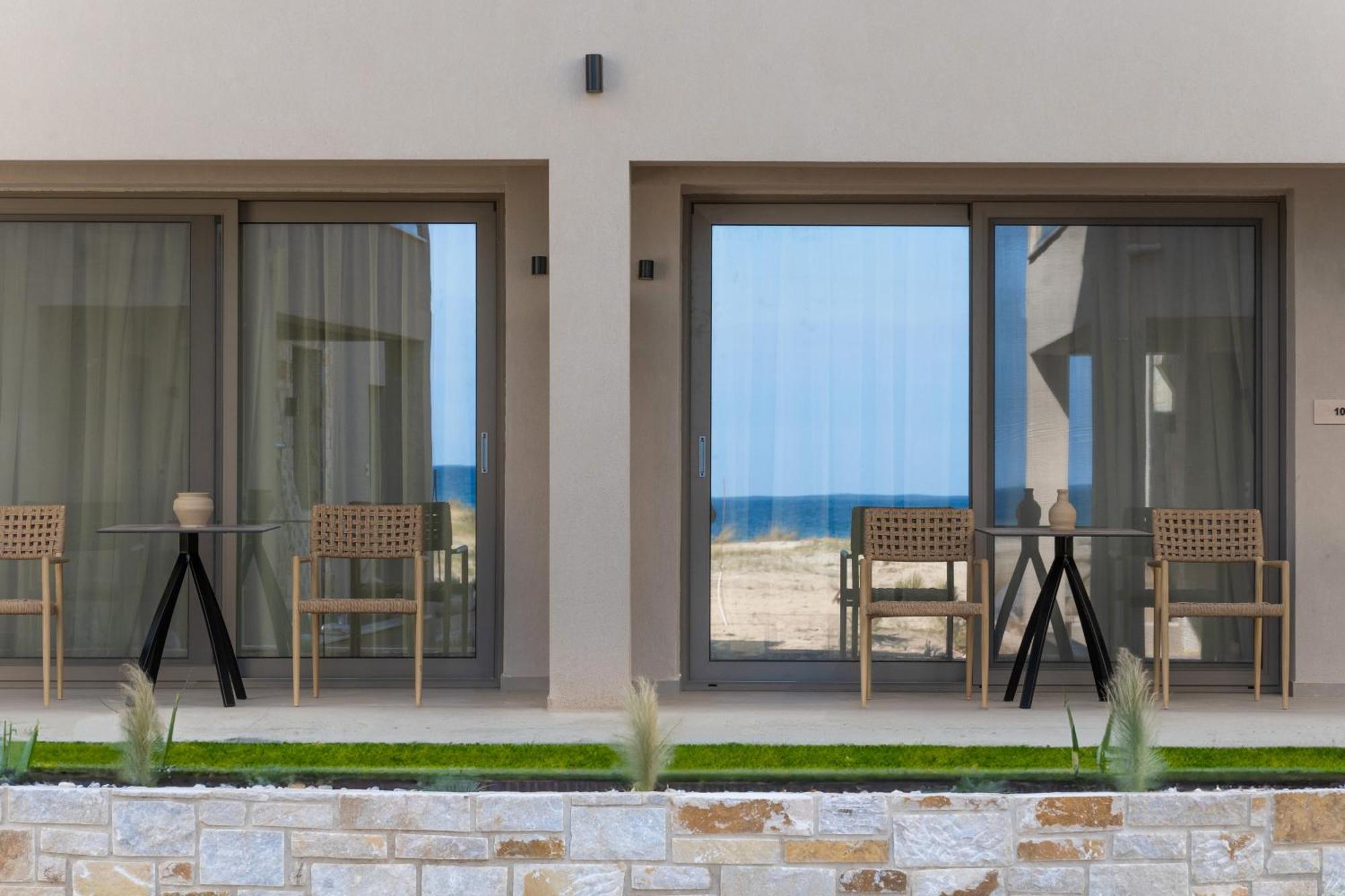 Amo Golden Suites Khrysi Ammoudia Eksteriør bilde
