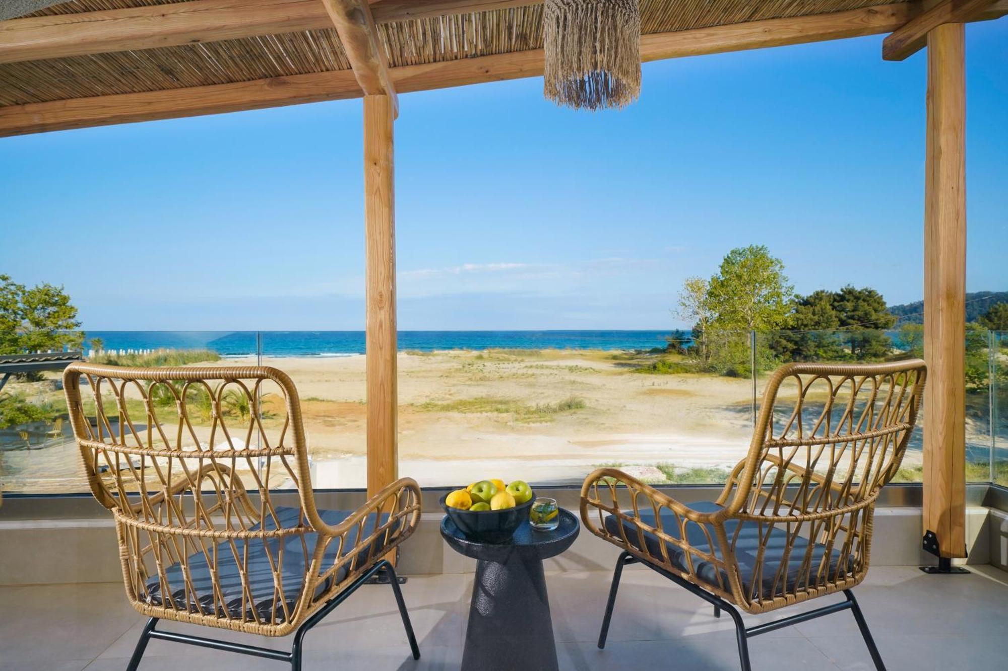 Amo Golden Suites Khrysi Ammoudia Eksteriør bilde