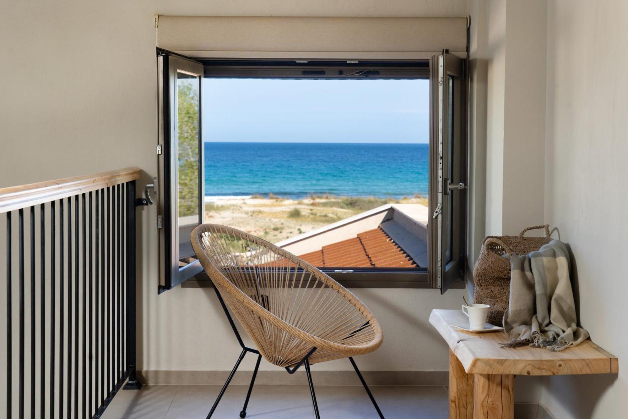 Amo Golden Suites Khrysi Ammoudia Eksteriør bilde
