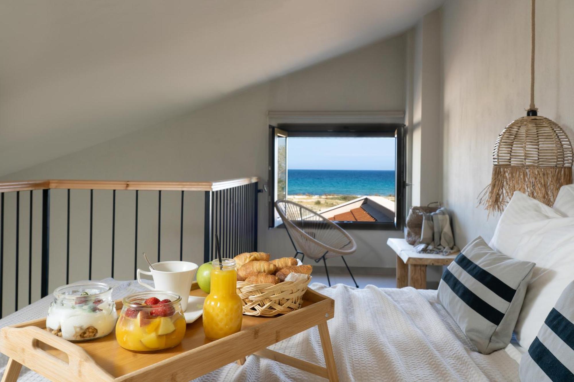 Amo Golden Suites Khrysi Ammoudia Eksteriør bilde