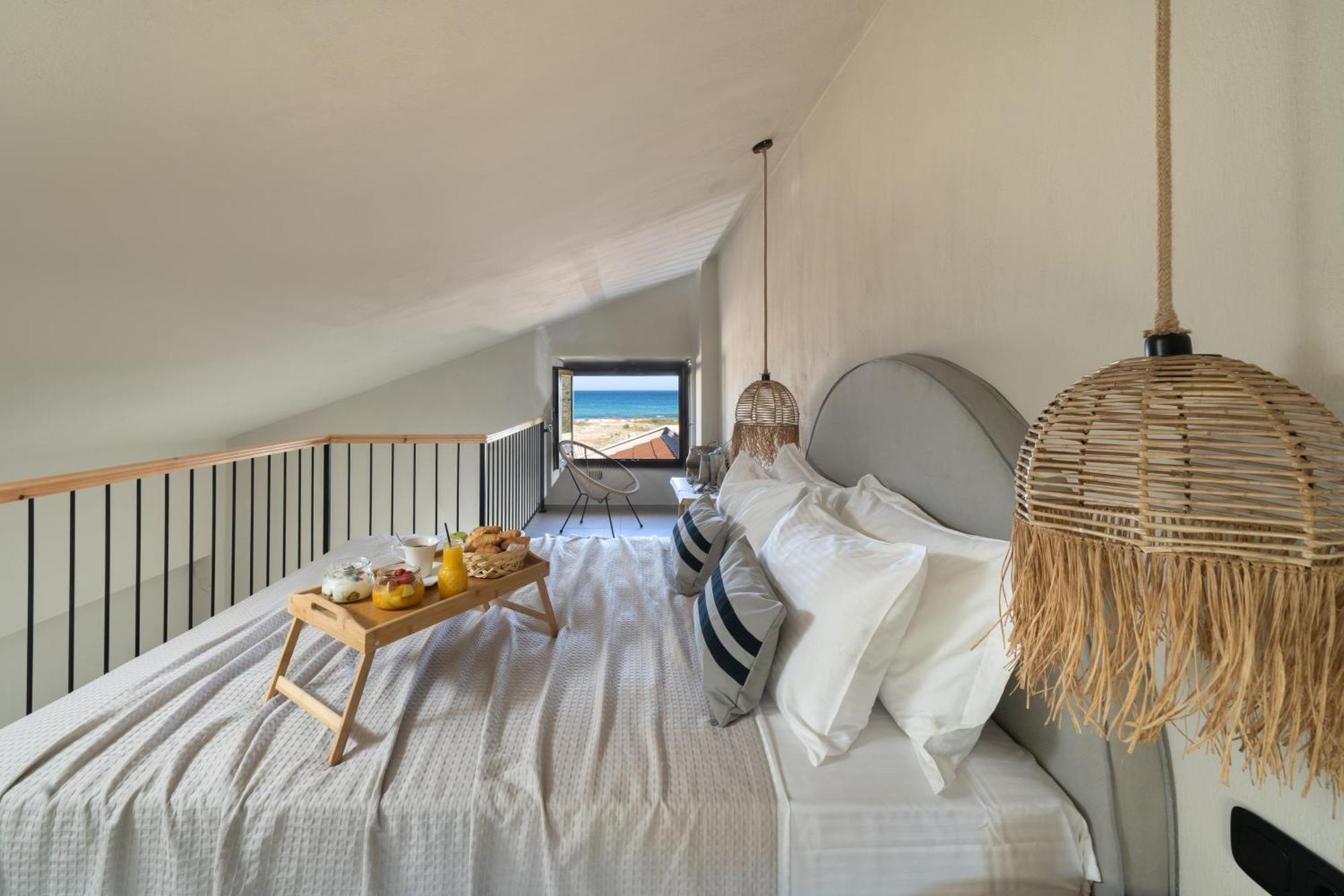 Amo Golden Suites Khrysi Ammoudia Eksteriør bilde