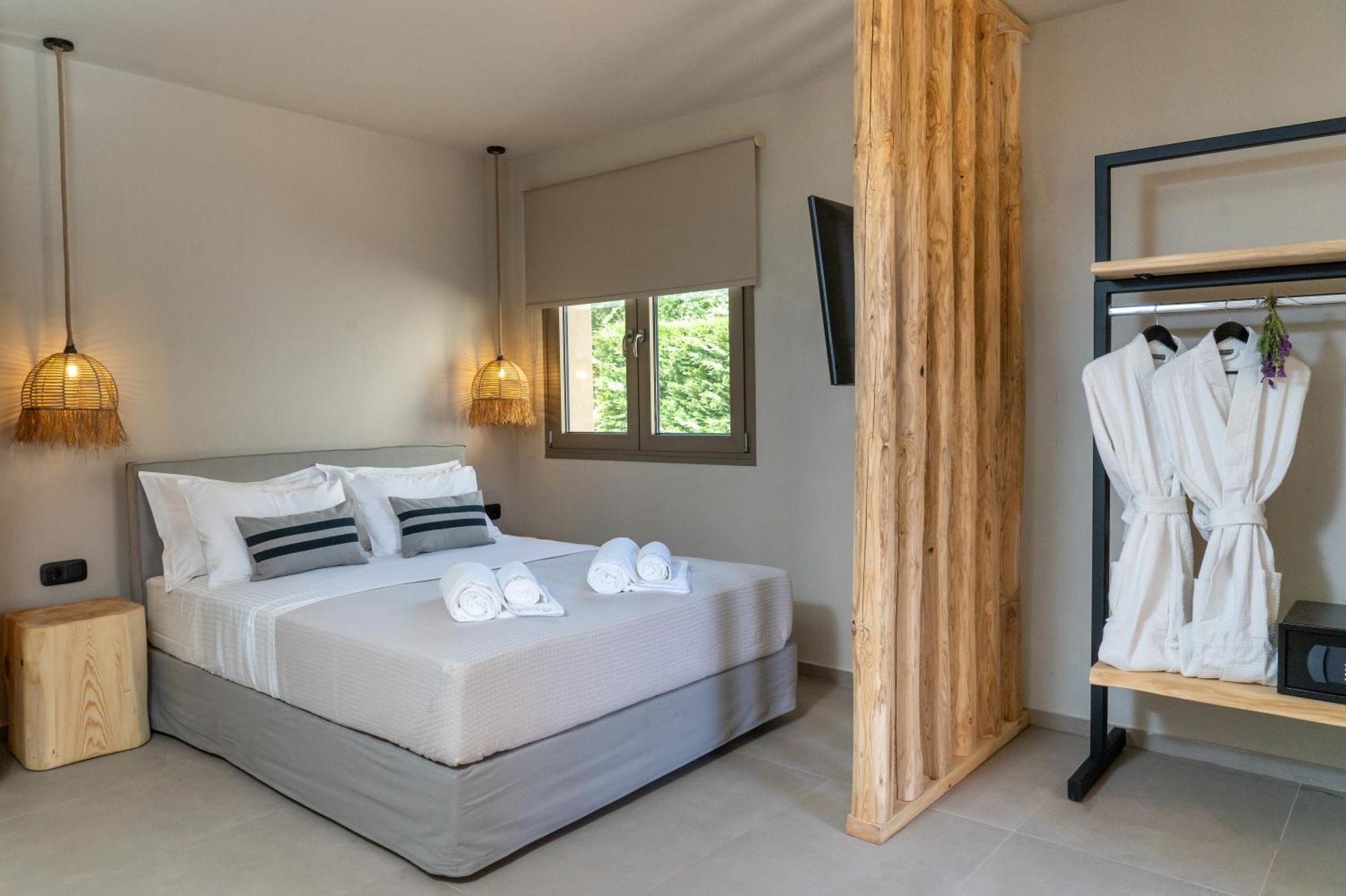 Amo Golden Suites Khrysi Ammoudia Eksteriør bilde